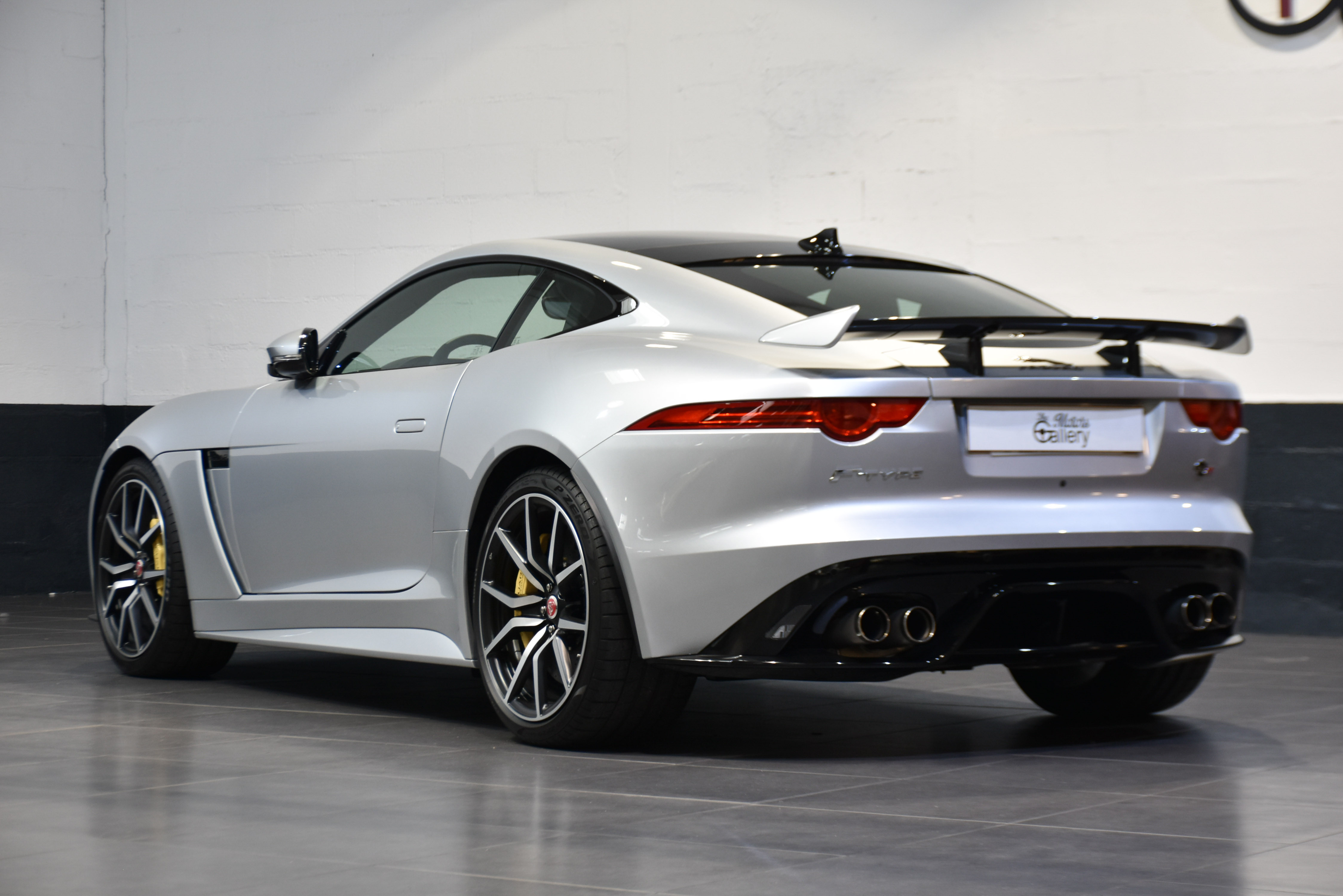 F-Type Coupe SVR AWD